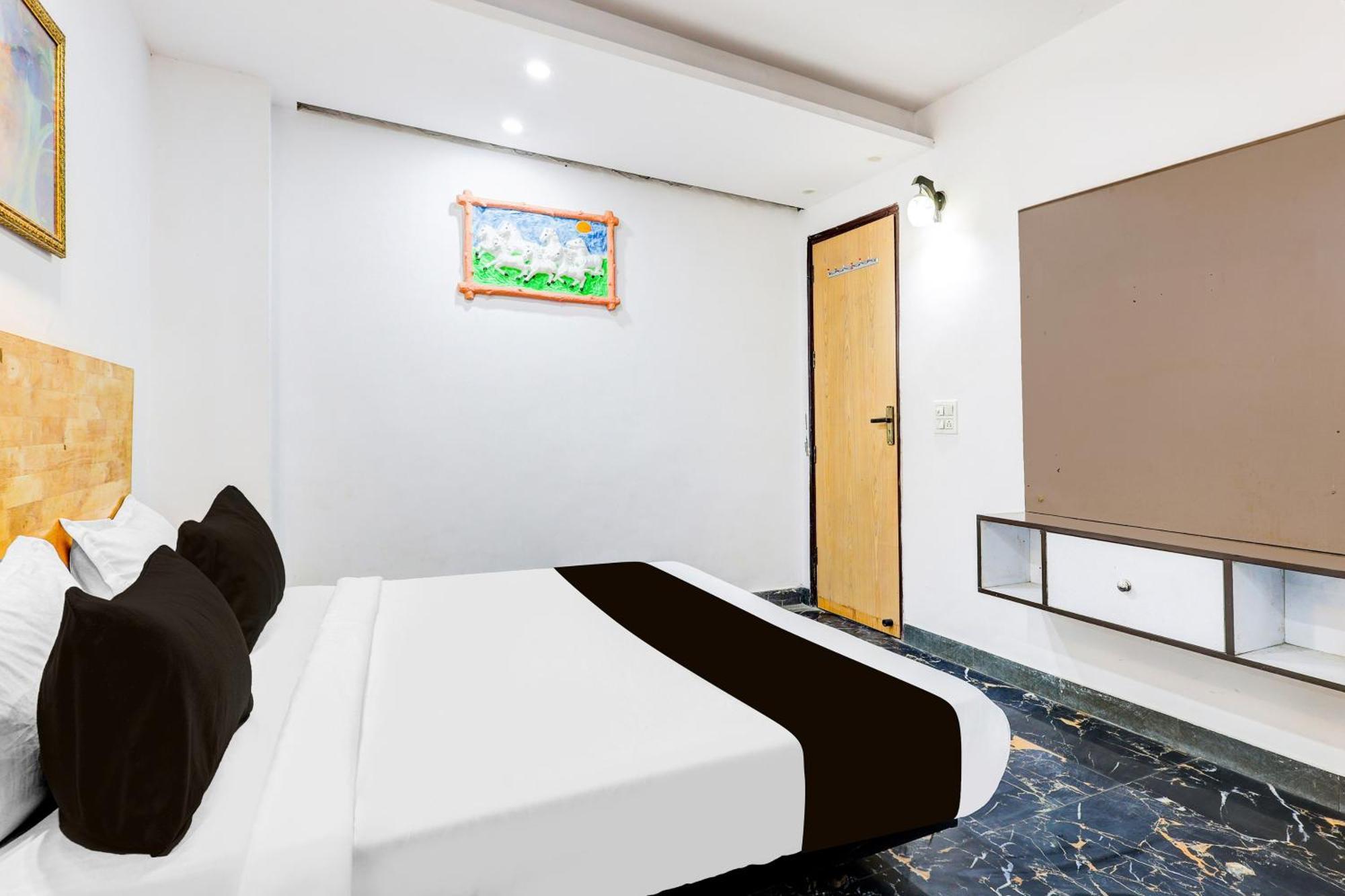 Hotel O Hari Nagar Ashram Nueva Delhi Exterior foto